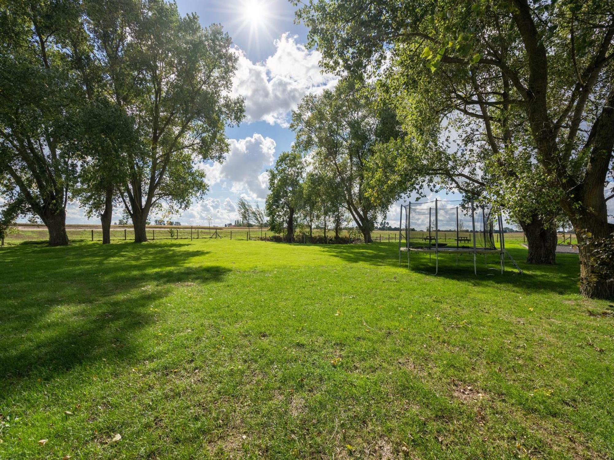 Spacious Holiday Home With Pond In Poperinge Roesbrugge-Haringe Buitenkant foto