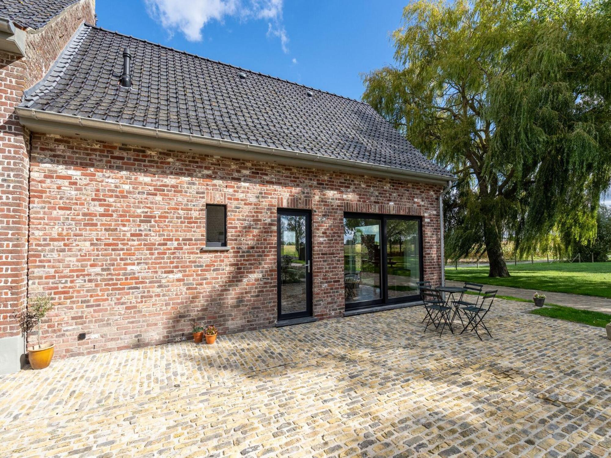 Spacious Holiday Home With Pond In Poperinge Roesbrugge-Haringe Buitenkant foto